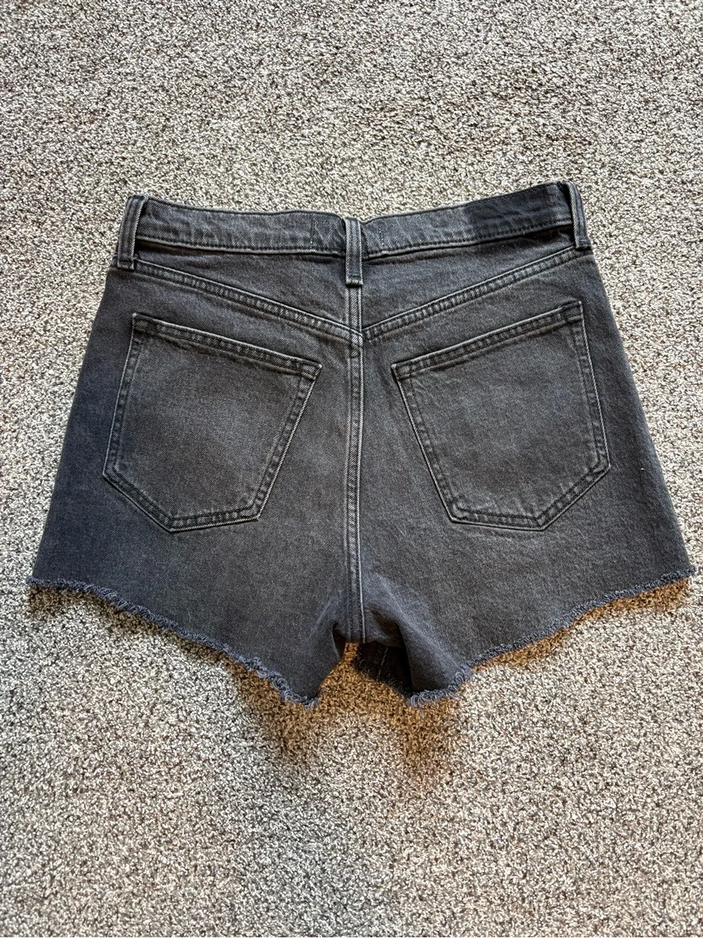 Abercrombie & Fitch 90s Relaxed Cutoff Shorts